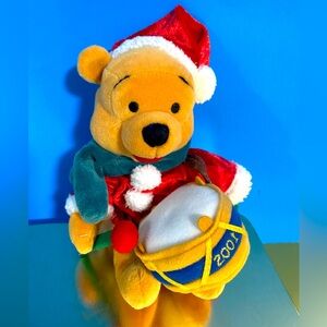 DISNEY STORE VTG 2001 WINNIE THE POOH CHRISTMAS SANTA DRUMMER BEAN BAG PLUSH 8”